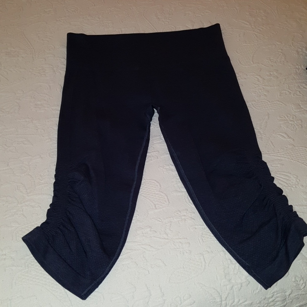 Lululemon crops